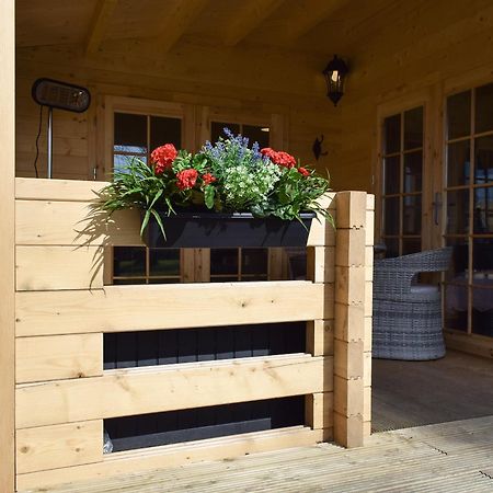 Pinewood Cabin Saline Exterior foto